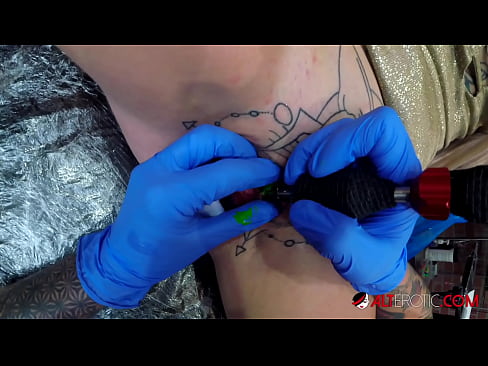 ❤️ Sully Savage, moi tatuada, tatuouse no clítoris Porno de calidade a nós gl.tube-sexer-com.ru
